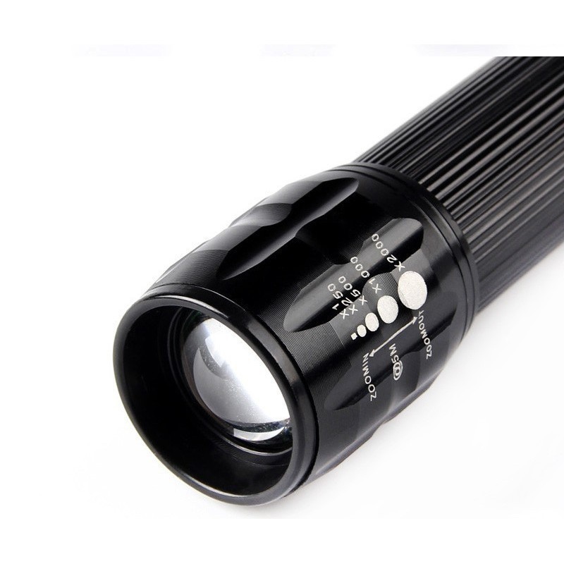 Zoomable Tactical Flashlight 2000 Lumens